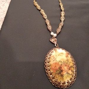 Old necky pendant